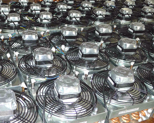 冷凝器.jpg 冷凝器.jpg