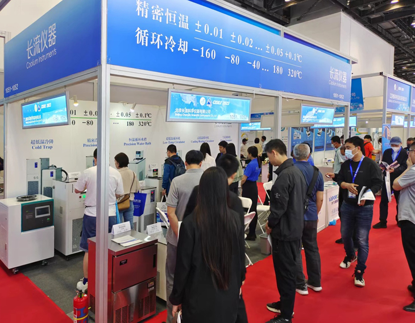 儀器展現(xiàn)場圖4.jpg