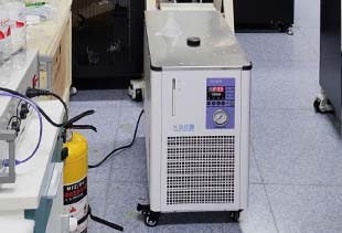 提升激光器性能：精密冷水機不可或缺